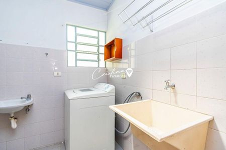 40_photo/94dce350c7.e3a954dfb45dd8a0-ATLAS-2185902c-e768-42ca-8bb2-2b67cf378920.jpg de casa à venda com 4 quartos, 408m² em Novo Mundo, Curitiba