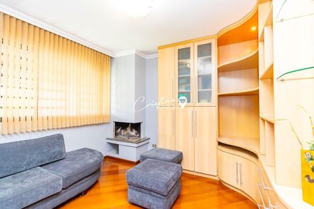 8_photo/94dce350c7.e3a954dfb45dd8a0-ATLAS-7b5ce5d0-9a49-4207-9dfa-d12a6fe76059.jpg de casa à venda com 4 quartos, 408m² em Novo Mundo, Curitiba