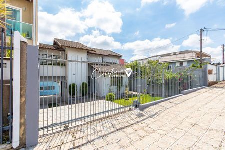 45_photo/94dce350c7.e3a954dfb45dd8a0-ATLAS-c8b968fb-693e-41ce-a962-e50887275c4e.jpg de casa à venda com 4 quartos, 408m² em Novo Mundo, Curitiba