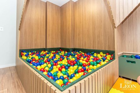 36_photo/94dce3517d.bad47a70d23568e2-ATLAS-ed94fbc4-56cf-402d-a771-0433f79e0897.jpg de apartamento à venda com 1 quarto, 31m² em Novo Mundo, Curitiba