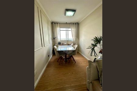 3_photo/94dce352a9.2c445d7a253e7411-ATLAS-9a38fff8-8461-4af5-8eaa-df72a647e9b2.jpg de apartamento à venda com 3 quartos, 59m² em Novo Mundo, Curitiba