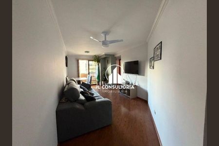 2_photo/94dce353c7.0d7cfe97fbc7837c-ATLAS-0df9779f-da48-44a1-8692-0cd5b75a3bef.jpg de apartamento à venda com 3 quartos, 60m² em Novo Mundo, Curitiba