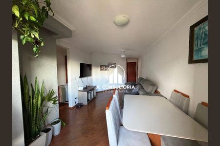 10_photo/94dce353c7.0d7cfe97fbc7837c-ATLAS-82c93151-98c9-4e5f-85ea-9ebddb9a9f12.jpg de apartamento à venda com 3 quartos, 60m² em Novo Mundo, Curitiba