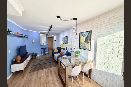 2_photo/94dce353c7.3645158f9812848b-ATLAS-0c11dcc9-e579-4484-afcc-b3f83e7ef04a.jpg de apartamento à venda com 3 quartos, 79m² em Novo Mundo, Curitiba