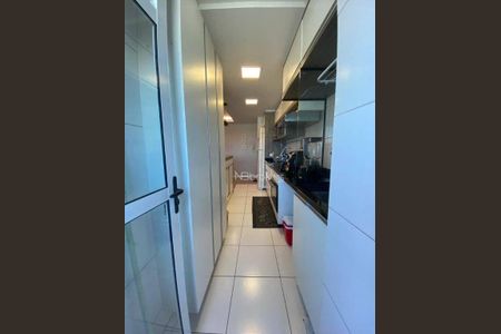 6_photo/94dce353d5.dee31103cd4595d9-ATLAS-6e9f96df-9d6d-4bf1-b56d-572b7255c3e6.jpg de apartamento à venda com 2 quartos, 72m² em Novo Mundo, Curitiba