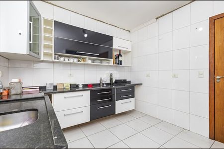 12_photo/94dce354d9.ebf876e6f5412ada-ATLAS-a67ef954-eb1d-42d7-8319-e6bb372eceb8.jpg de casa à venda com 3 quartos, 177m² em Novo Mundo, Curitiba