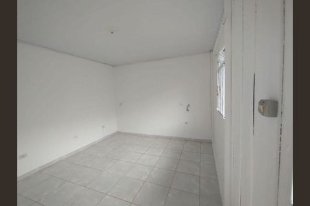 7_photo/94dce3554d.42fc04046762a4be-ATLAS-d0c0aa9e-7520-414a-90bf-feeb5dd8308e.jpg de casa para alugar com 1 quarto, 40m² em Novo Mundo, Curitiba