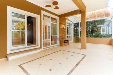 30_photo/94dce3554d.7a37549eceeba21f-ATLAS-1557f4b8-55e2-45e8-a858-2b0deceb4ebd.jpg de casa à venda com 4 quartos, 469m² em Novo Mundo, Curitiba