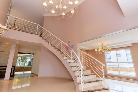 9_photo/94dce3554d.7a37549eceeba21f-ATLAS-2395f02f-48ae-40b4-8f19-fe1b5767ad46.jpg de casa à venda com 4 quartos, 469m² em Novo Mundo, Curitiba