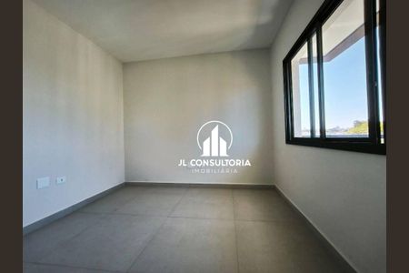 4_photo/94dce355c3.a4af0a4121e0838e-ATLAS-10a7fd20-5c6f-4d0e-8415-cd76356dec7e.jpg de casa à venda com 4 quartos, 146m² em Novo Mundo, Curitiba