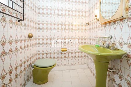 13_photo/94dce356ab.cbbfd4a03055828f-ATLAS-ac9a1113-7ac7-415c-94fb-d8433fb042ac.jpg de casa à venda com 3 quartos, 172m² em Novo Mundo, Curitiba