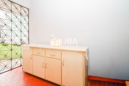 25_photo/94dce356ab.cbbfd4a03055828f-ATLAS-e0f1768b-9d86-4546-a561-29dddab53db4.jpg de casa à venda com 3 quartos, 172m² em Novo Mundo, Curitiba