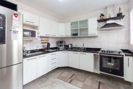 8_photo/94dce356c7.07dec894d8d8be59-ATLAS-7873f848-7ac2-4a0a-84db-4d1168a89ddf.jpg de casa à venda com 3 quartos, 109m² em Novo Mundo, Curitiba