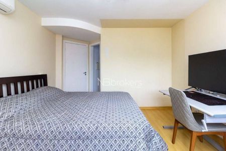 3_photo/94dce356c7.07dec894d8d8be59-ATLAS-c17cdf67-4a62-44cd-95d2-0188e0b17906.jpg de casa à venda com 3 quartos, 109m² em Novo Mundo, Curitiba