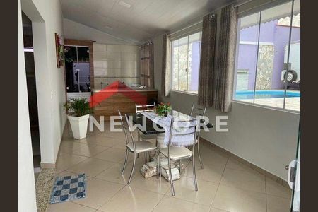 3_photo/94dce357b9.bf6b4b601a5c4813-ATLAS-e76e5f0b-7ae0-4316-865c-82e0670181b5.jpg de casa à venda com 4 quartos, 302m² em Novo Mundo, Curitiba