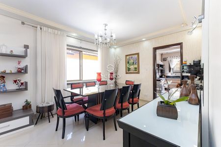 2_photo/94dce3586f.6eef8bdd6999573e-ATLAS-0e4babf5-e3c0-48b3-8f73-d1c1d779ddc5.jpg de casa à venda com 4 quartos, 206m² em Novo Mundo, Curitiba