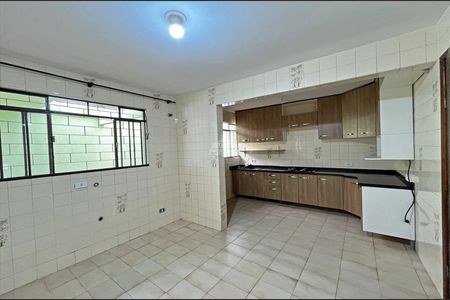 3_photo/94dce358c7.f9fd596f8c1c84e9-ATLAS-2fdd3f93-dc29-4d18-8a06-aaf6022748ba.jpg de casa para alugar com 3 quartos, 360m² em Novo Mundo, Curitiba