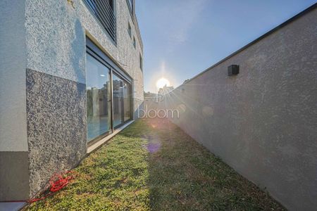 14_photo/94dce358ef.dfff1e93406dc28d-ATLAS-5b286078-4db6-473a-907e-95110d56d4d4.jpg de casa à venda com 3 quartos, 215m² em Novo Mundo, Curitiba