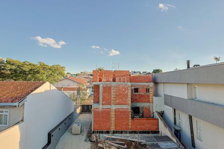 39_photo/94dce358ef.dfff1e93406dc28d-ATLAS-a226a3fc-73be-4355-9643-e4e2b422ff7e.jpg de casa à venda com 3 quartos, 215m² em Novo Mundo, Curitiba