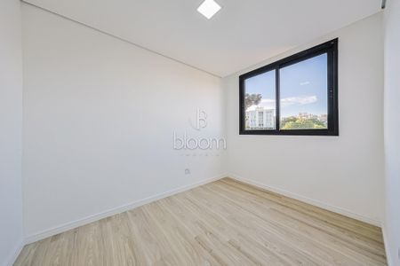 25_photo/94dce358ef.dfff1e93406dc28d-ATLAS-c8e207ba-62ae-4883-b3d1-27ba4ae8fc7a.jpg de casa à venda com 3 quartos, 215m² em Novo Mundo, Curitiba