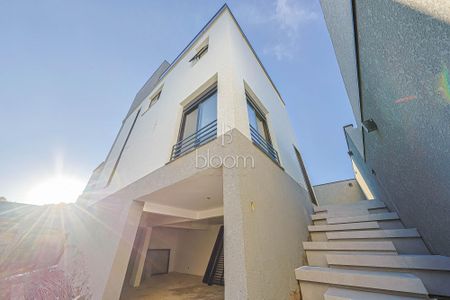 16_photo/94dce358ef.dfff1e93406dc28d-ATLAS-cf0a3ce6-3410-4f02-b0ba-547ed6360ec2.jpg de casa à venda com 3 quartos, 215m² em Novo Mundo, Curitiba