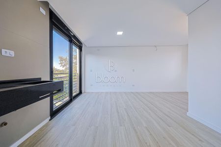 29_photo/94dce358ef.dfff1e93406dc28d-ATLAS-dceb1b0b-6aa6-473d-8f32-3485c73a49cc.jpg de casa à venda com 3 quartos, 215m² em Novo Mundo, Curitiba