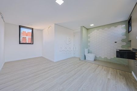 30_photo/94dce358ef.dfff1e93406dc28d-ATLAS-e7464e39-9d87-444c-b2e5-2bbd6cac570d.jpg de casa à venda com 3 quartos, 215m² em Novo Mundo, Curitiba