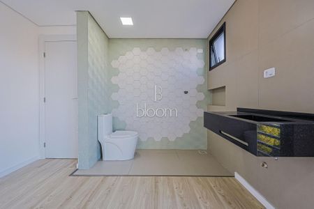 32_photo/94dce358ef.dfff1e93406dc28d-ATLAS-fb547b4b-6d06-4c50-882d-bd23a1f39a90.jpg de casa à venda com 3 quartos, 215m² em Novo Mundo, Curitiba