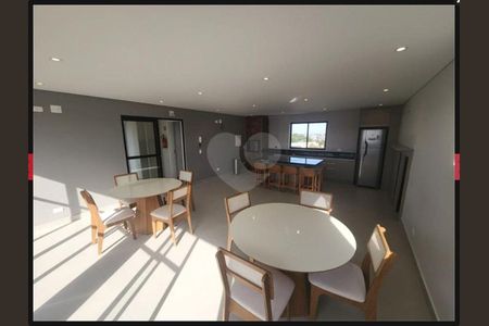 3_photo/94dce3593f.dd63bef89a0f751f-ATLAS-310118d6-b12a-48d1-9c88-77da2d6c8459.jpg de kitnet/studio à venda com 1 quarto, 22m² em Novo Mundo, Curitiba