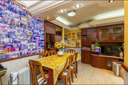 7_photo/94dce3594b.b8beee617dabfe44-ATLAS-928deeab-665d-459d-9210-d4011f46bc34.jpg de apartamento à venda com 3 quartos, 62m² em Novo Mundo, Curitiba