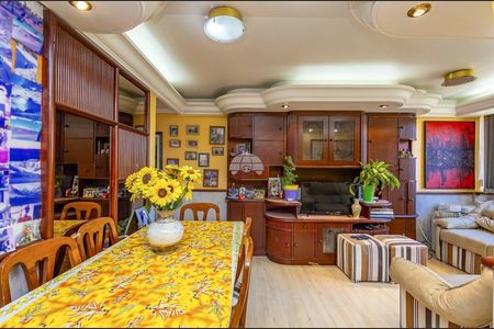 8_photo/94dce3594b.b8beee617dabfe44-ATLAS-be16a07e-348a-4e34-a5f8-7d8b075af86f.jpg de apartamento à venda com 3 quartos, 62m² em Novo Mundo, Curitiba