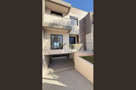 4_photo/94dce359f1.b7afec13c8c84584-ATLAS-a8d52987-cd49-49d3-adf5-1e6a9636971b.jpg de casa à venda com 3 quartos, 150m² em Novo Mundo, Curitiba