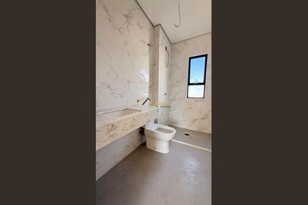 8_photo/94dce359f1.b7afec13c8c84584-ATLAS-c0951748-e818-422f-a8d7-a02ea953db5f.jpg de casa à venda com 3 quartos, 150m² em Novo Mundo, Curitiba