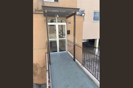 5_photo/94dce35b01.0f81dd1a9a4f6ffb-ATLAS-1f6972fe-c02e-41cd-96e9-618a67e1c767.jpg de apartamento à venda com 3 quartos, 69m² em Novo Mundo, Curitiba