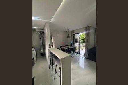 2_photo/94dce35c21.b5ac9a7d48ddae2e-ATLAS-424d8450-c23d-4e04-b169-b7978044ed70.jpg de apartamento à venda com 2 quartos, 68m² em Novo Mundo, Curitiba