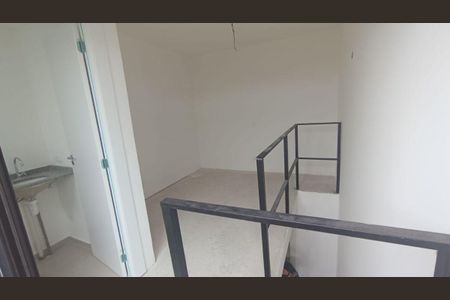 6_photo/94dce35c67.2bd6c31d73845aaa-ATLAS-13bf1545-fb37-4413-8ab0-6013ca130b62.jpg de apartamento à venda com 1 quarto, 29m² em Novo Mundo, Curitiba