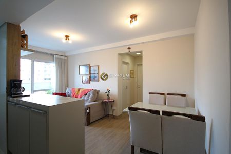 8_photo/94dce35ec3.1cca473053f9b82a-ATLAS-3edb2d48-6fe5-4cb4-8f2d-26f78583095a.jpg de apartamento à venda com 2 quartos, 67m² em Novo Mundo, Curitiba