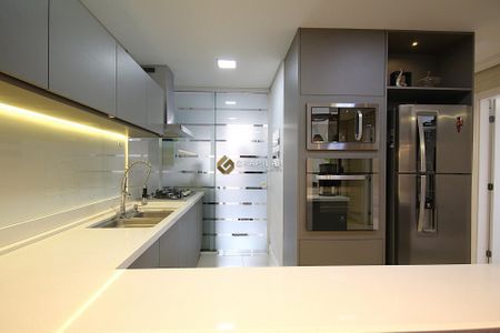 10_photo/94dce35ec3.9111dd58f8fe5cc8-ATLAS-82fe9efd-eb3b-4e0b-a3f9-595b2b3abbb9.jpg de apartamento à venda com 2 quartos, 84m² em Novo Mundo, Curitiba