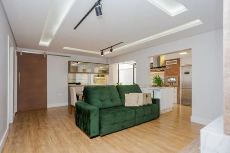 4_photo/94dce35ec9.08f922be3a726ba4-ATLAS-ce34195a-aeee-47be-a81b-de3a9b5fb473.jpg de apartamento à venda com 4 quartos, 155m² em Novo Mundo, Curitiba