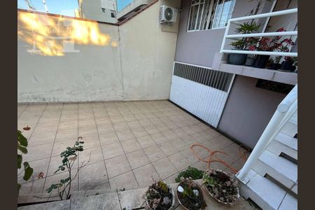 5_photo/94dce35f27.859d3ea7f11d789b-ATLAS-23e1ca0c-1d1b-4811-a04f-bd83f540c00b.jpg de casa à venda com 3 quartos, 240m² em Novo Mundo, Curitiba