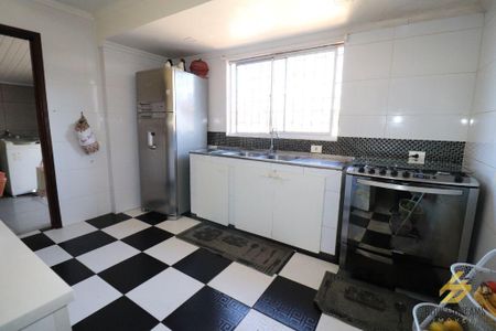 4_photo/94dce35f57.a6f2120c715e6f27-ATLAS-cd84c542-8f65-404c-b7a3-7aedb4f4e96e.jpg de casa à venda com 3 quartos, 112m² em Novo Mundo, Curitiba