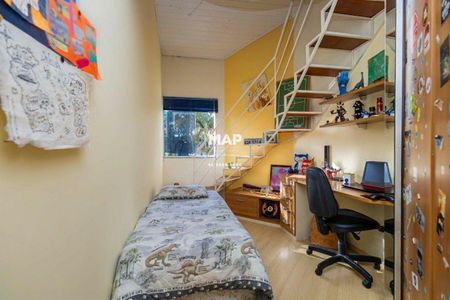 13_photo/94dce35f83.ead0744c2329e0c8-ATLAS-26c12d94-bd25-4d3c-83b7-c9ae7d345142.jpg de casa à venda com 4 quartos, 420m² em Guaíra, Curitiba