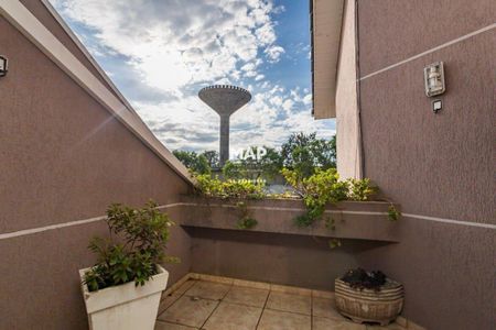 15_photo/94dce35f83.ead0744c2329e0c8-ATLAS-69d86044-43ce-4870-9db8-715577e18b1f.jpg de casa à venda com 4 quartos, 420m² em Guaíra, Curitiba
