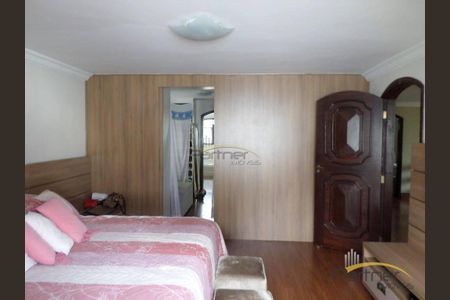 3_photo/94dce35f9d.e7056842b54bb805-ATLAS-751f0fa2-7237-499e-934c-e071485056b6.jpg de casa à venda com 4 quartos, 504m² em Portão, Curitiba