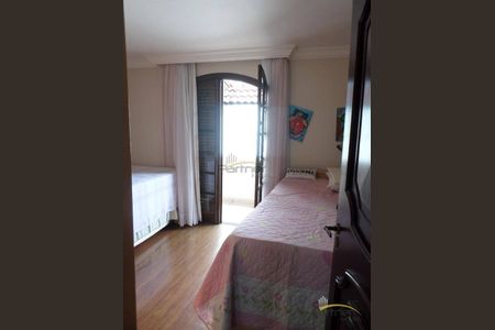 10_photo/94dce35f9d.e7056842b54bb805-ATLAS-c9558ee9-e3fc-4578-9c20-839d2016d12e.jpg de casa à venda com 4 quartos, 504m² em Portão, Curitiba