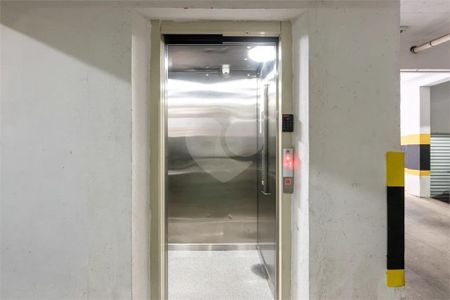 8_photo/94dce35fcb.901117acfad46993-ATLAS-69ca2b2e-6d45-4cd9-a38c-cfb0b7b6b2a3.jpg de apartamento à venda com 2 quartos, 53m² em Parolin, Curitiba