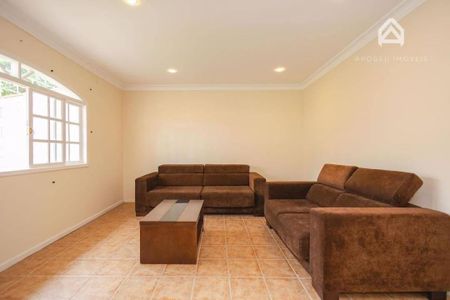 6_photo/94dce36017.fc513b36aa859405-ATLAS-5d6e47d3-8f41-4789-8105-37bbc8fbf0fc.jpg de casa à venda com 3 quartos, 300m² em Guaíra, Curitiba