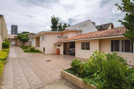 2_photo/94dce36017.fc513b36aa859405-ATLAS-7dd7c570-3a4f-49c4-b6da-6e4e8a4399a7.jpg de casa à venda com 3 quartos, 300m² em Guaíra, Curitiba