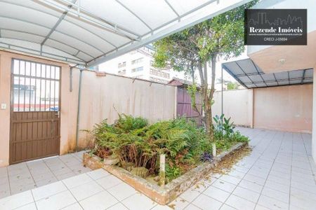 3_photo/94dce36051.b4cbce76a3cf6a79-ATLAS-2cbb1f9b-e0ad-4213-aa58-3d40a34cd0e4.jpg de casa à venda com 3 quartos, 116m² em Água Verde, Curitiba