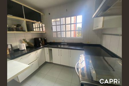 4_photo/94dce36131.c0f65b7a3da37a78-ATLAS-73ced45d-1001-452b-8414-b3ee238d8a4e.jpg de casa à venda com 3 quartos, 206m² em Água Verde, Curitiba